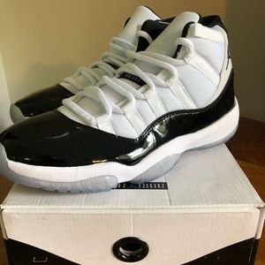 UA Air Jordan 11 Retro Concord (2011)